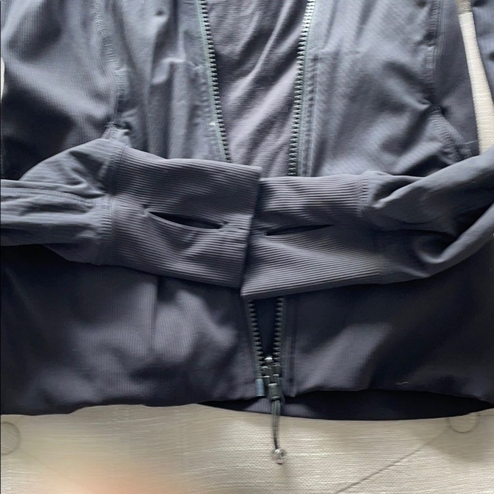 Lululemon reversible black hooded jacket. - Picture 2 of 4